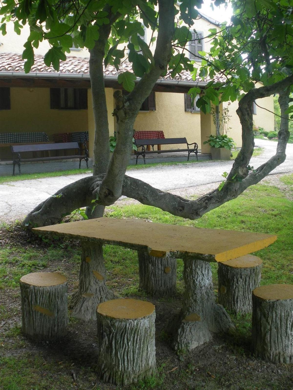 Agriturismo Orsaiola Urbania Exteriör bild