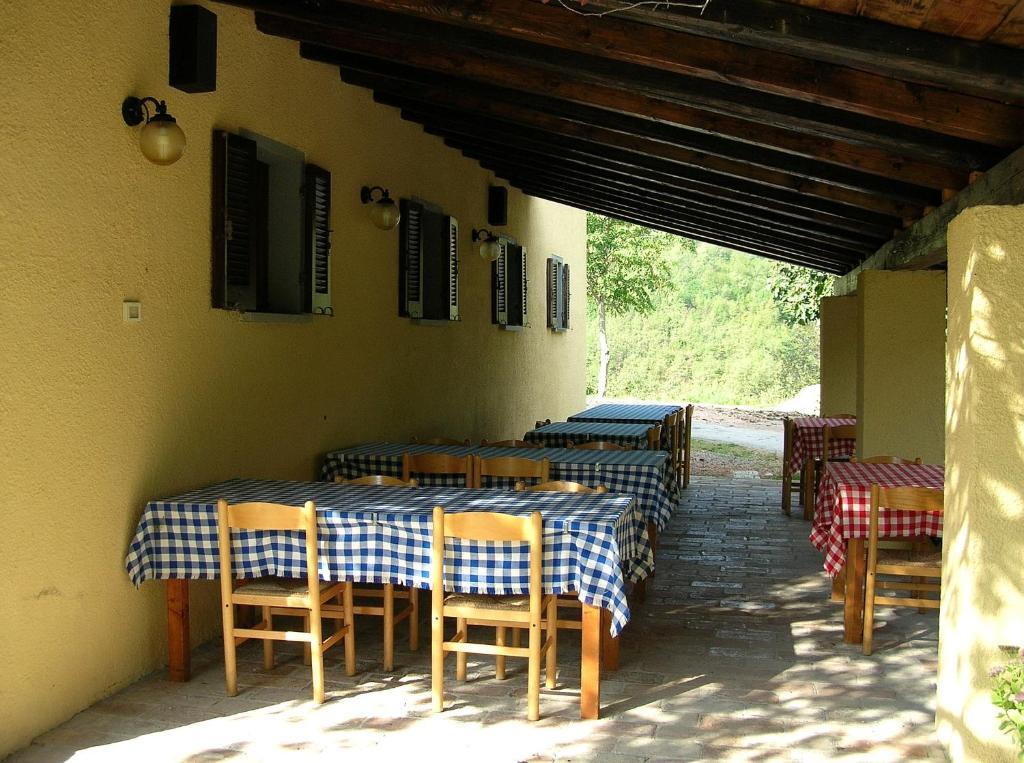 Agriturismo Orsaiola Urbania Exteriör bild